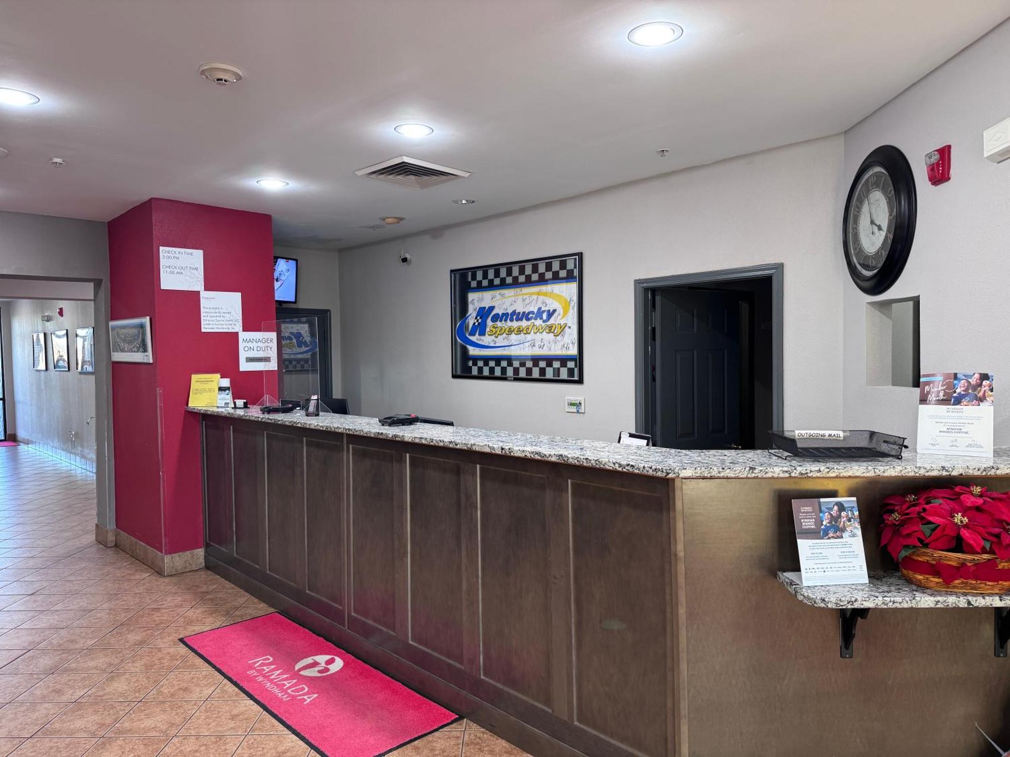 Ramada By Wyndham Sparta/At Speedway Exterior foto